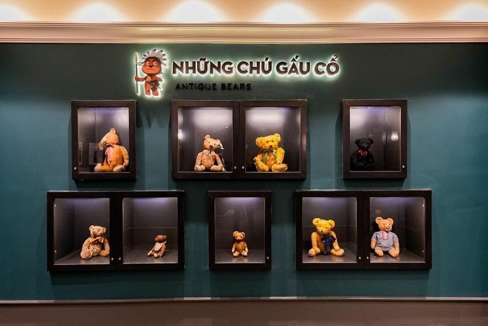 Antique Bears Collection Area (Source: VinWonders)